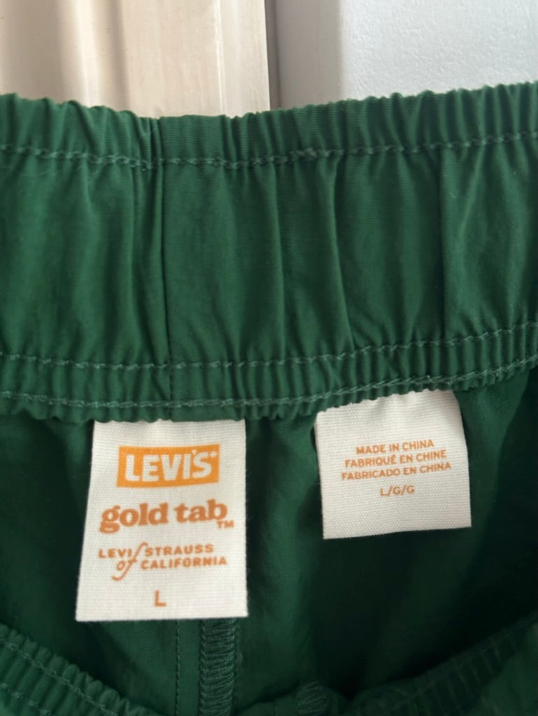 Zielone spodnie spadochronowe Levi's