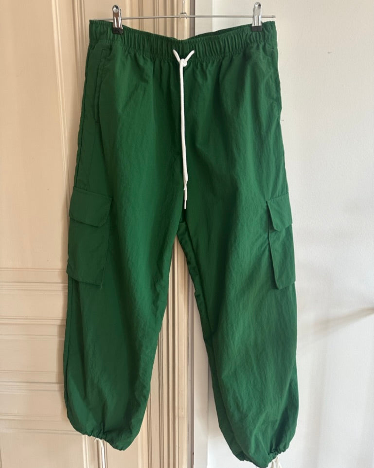 Zielone spodnie spadochronowe Levi's
