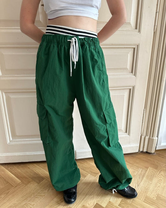 Zielone spodnie spadochronowe Levi's